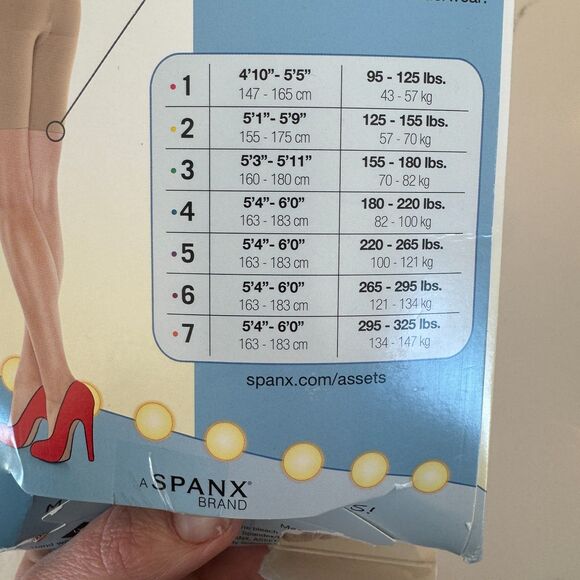 ASSETS by Spanx Hi-Waisted Mid-Thigh Shaper in Nude - Size 4 - New in box - Picture 4 of 6